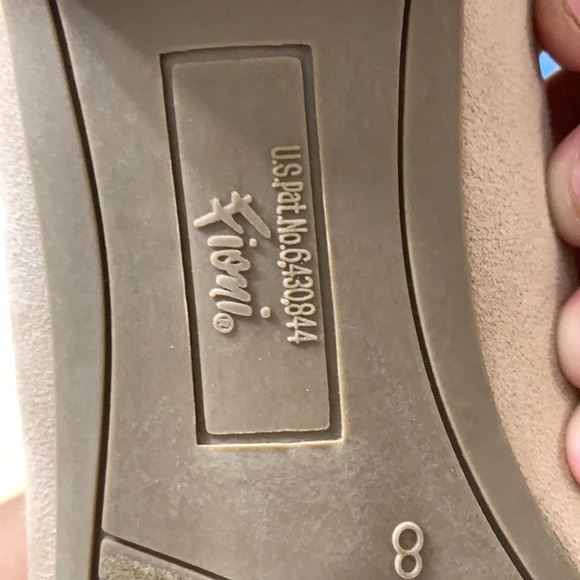 Beige Loafers with tassels - Picture 3 of 5